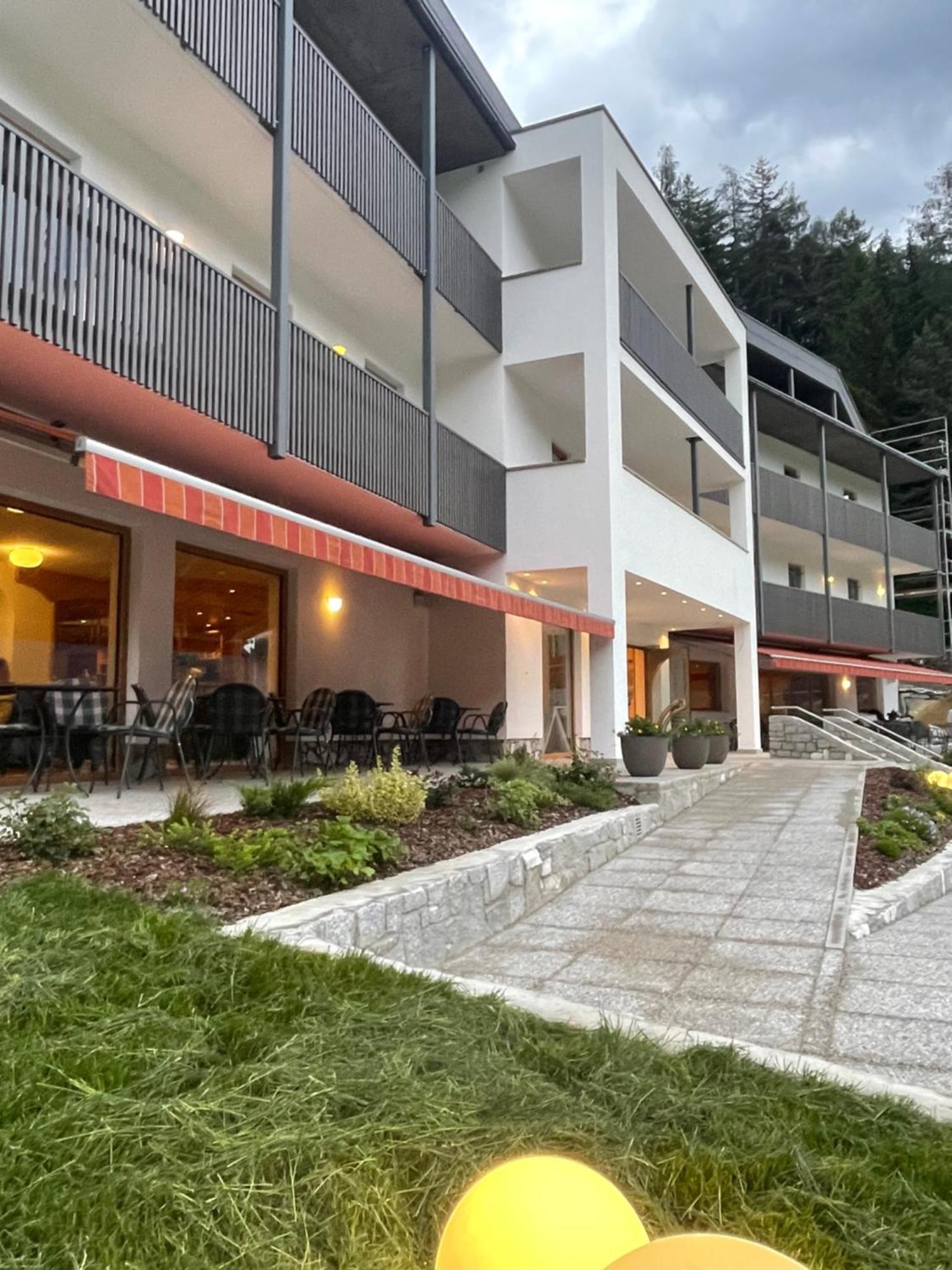 Hotel Larch Campo di Trens Kültér fotó