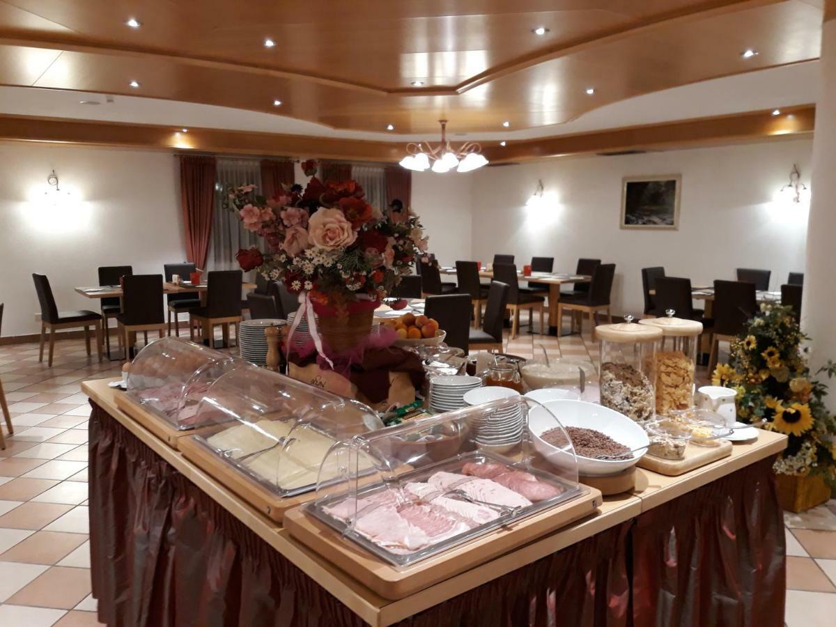 Hotel Larch Campo di Trens Kültér fotó